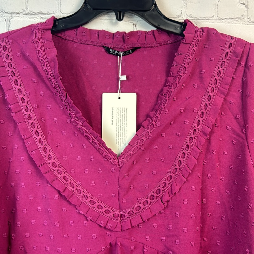 BloomChic Purple Dot V-Neck Flutter Sleeve Top Plus Size 2X - Picture 4 of 6